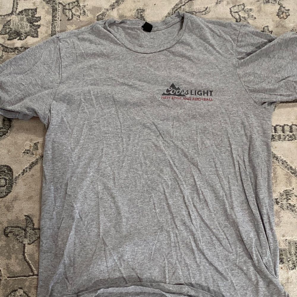 Gray Coors T-shirt size large small logo on chest